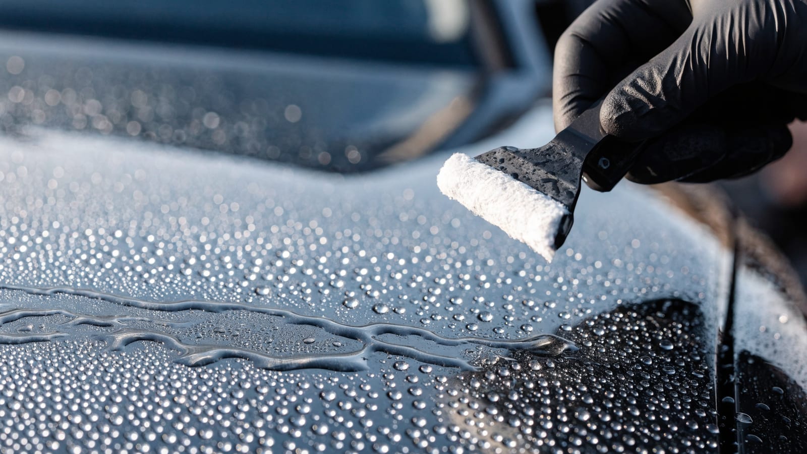 Nanocoating, keramisk coating eller voks – hvad skal du vælge?