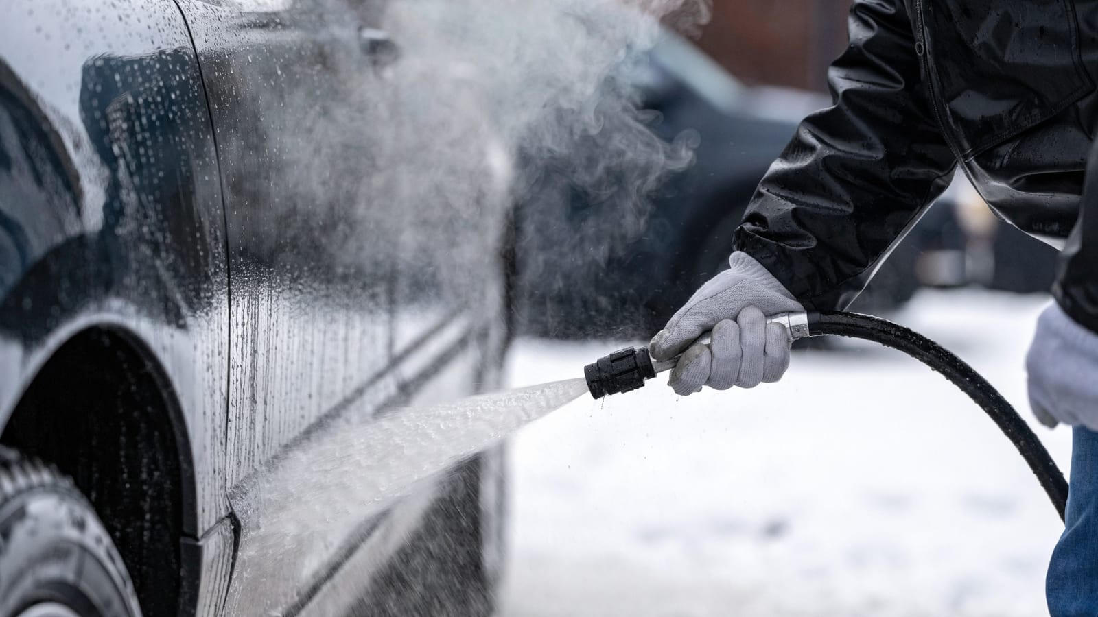 Vask af bil i frostvejr og om vinteren – det skal du vide